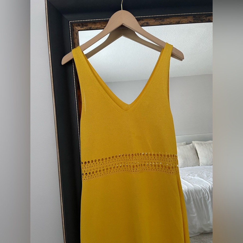 H&M Mustard Yellow Crochet Waist V-Neck Knit Midi Dress Size M - Picture 3 of 9